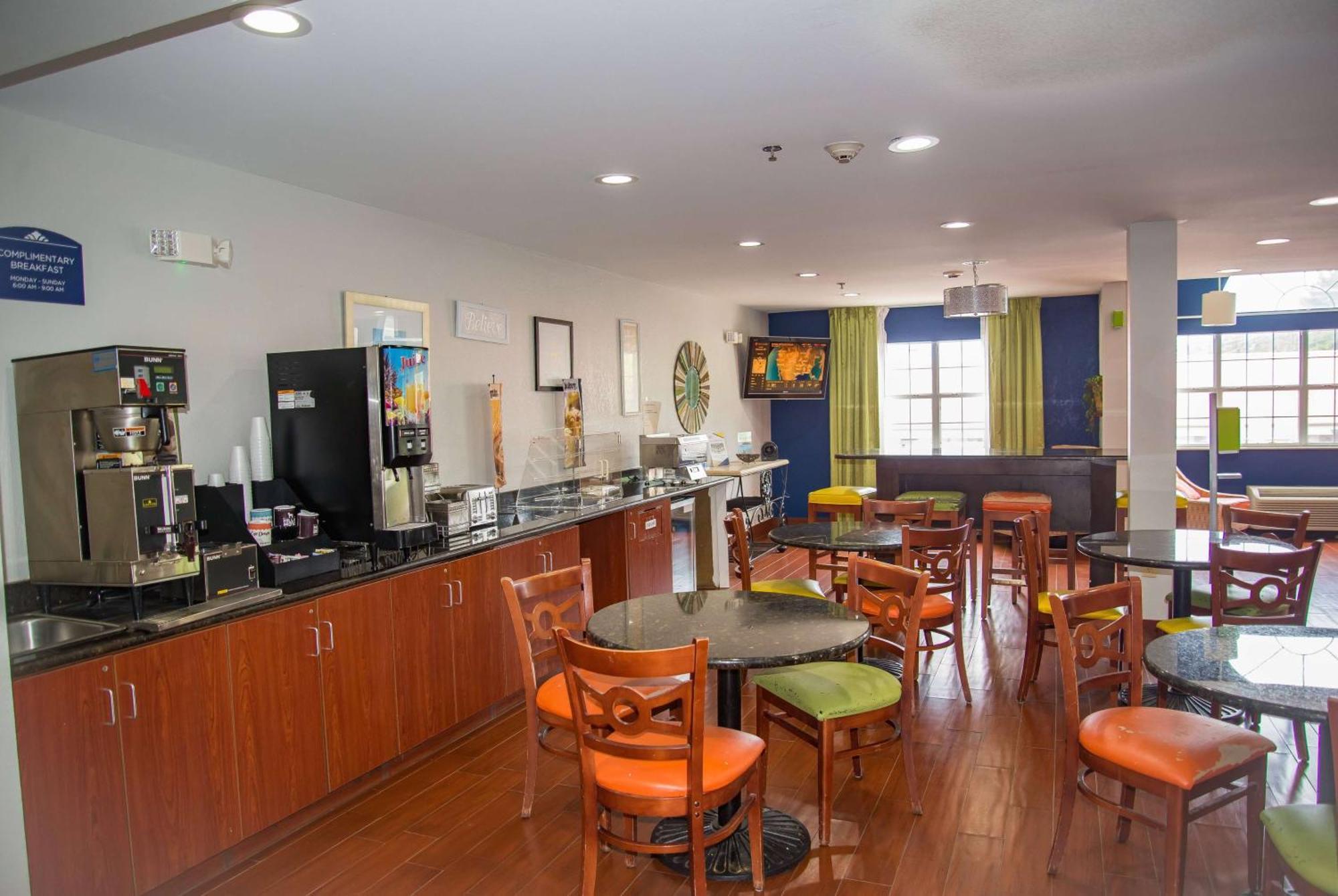 Microtel Inn & Suites By Wyndham דפני מראה חיצוני תמונה