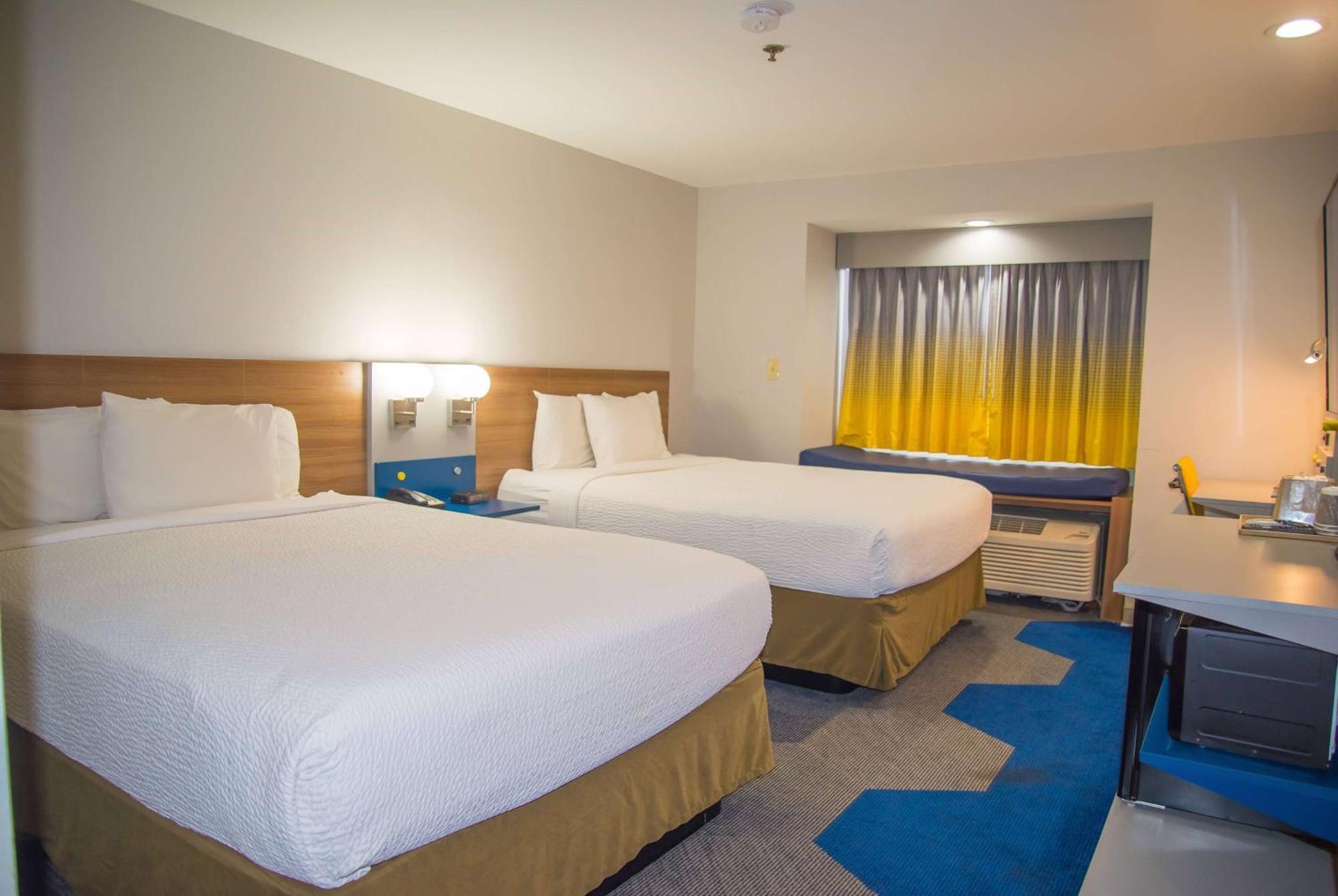 Microtel Inn & Suites By Wyndham דפני מראה חיצוני תמונה